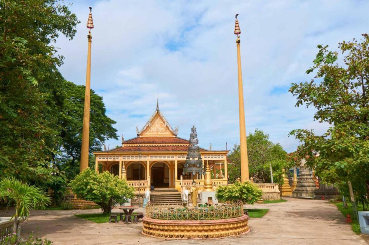 Готель Dragon Royal Angkor Сіємреап Екстер'єр фото